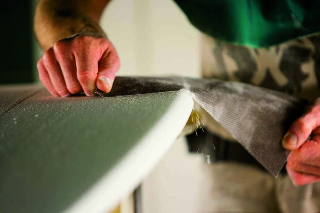 ¿QUÉ SON LOS LITROS EN TU TABLA DE SURF?