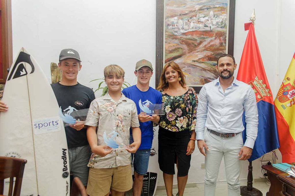 Visita Surfistas Ayuntamiento Teguise
