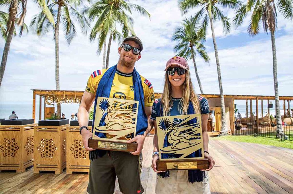 John John Florence y Caroline Marks