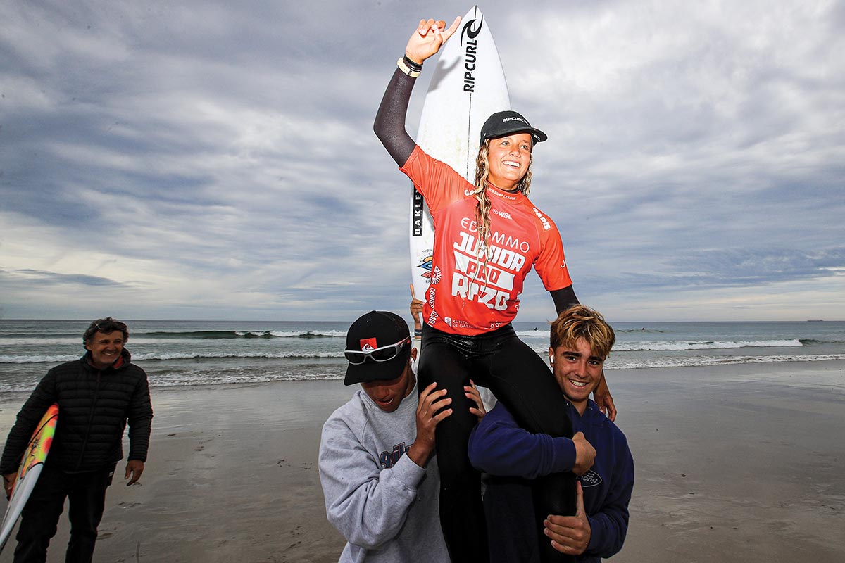 Carla Morera De La Vall celebra su victoria en el Edommo Junior Pro Razo 2025 en Galicia