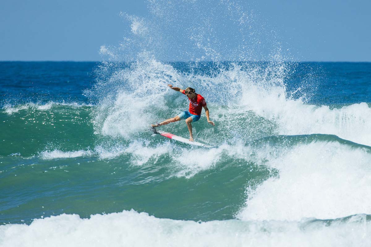 Winter Vincent surfista júnior compitiendo en La Union durante el World Junior Championships WSL 2026, fotografía de Cait Miers