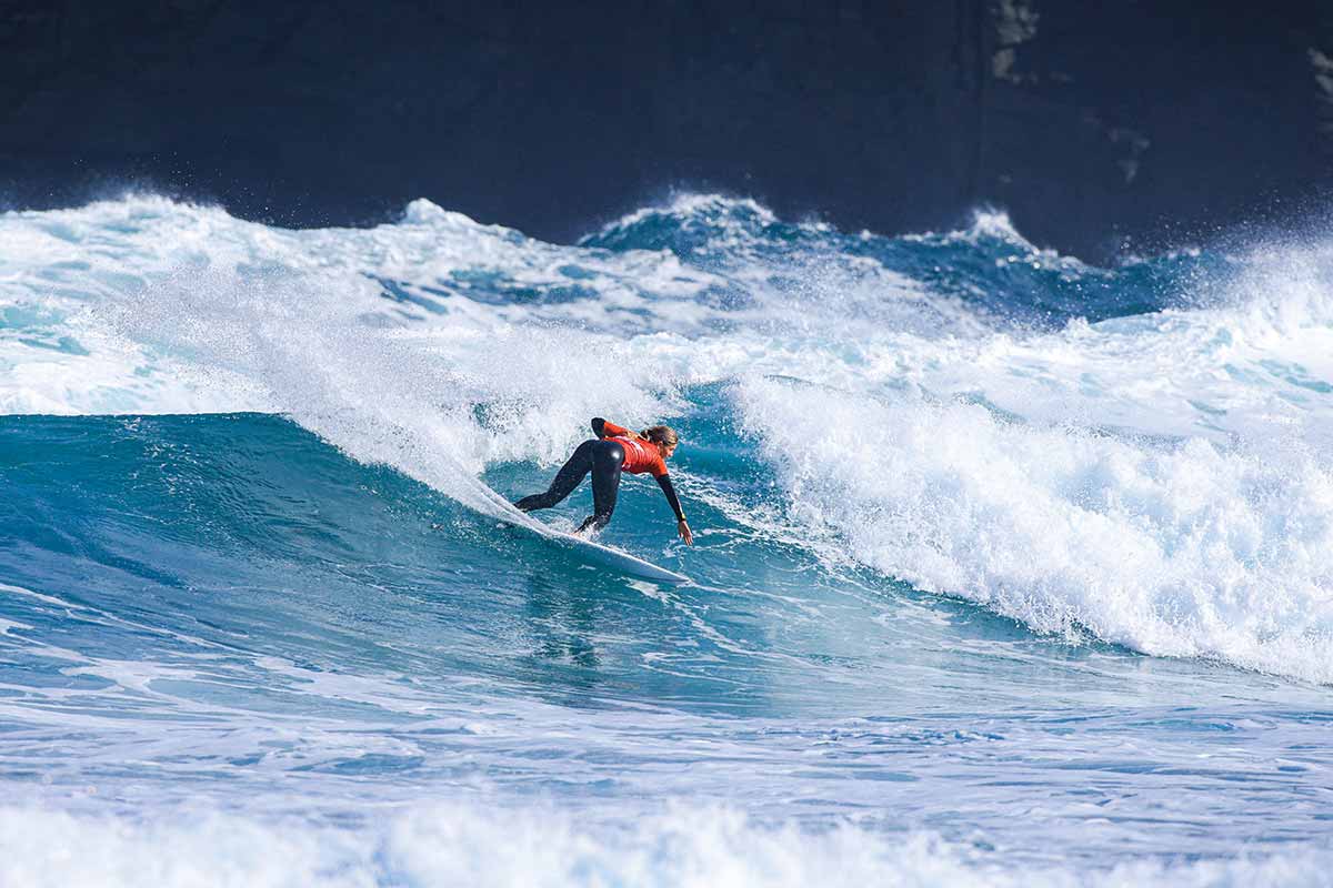 Anat Lelior surfeando en la final del Pantin Classic Galicia Pro 2025.